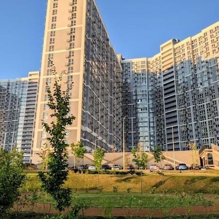 Апартаменти З Панорамним Краєвидом Kiev Buitenkant foto